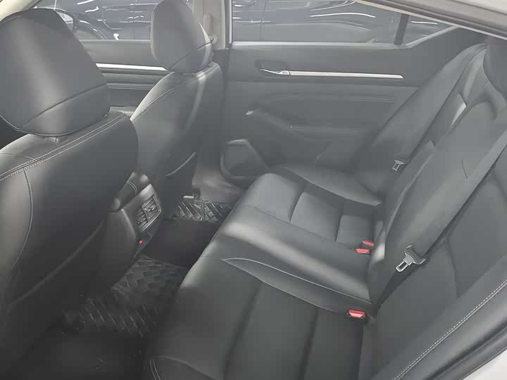 Фото 6 - Nissan Teana