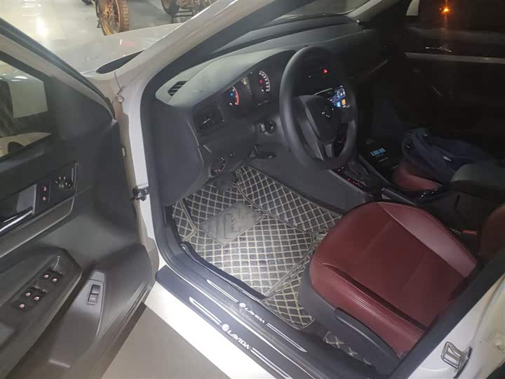 Фото 16 - Volkswagen Lavida