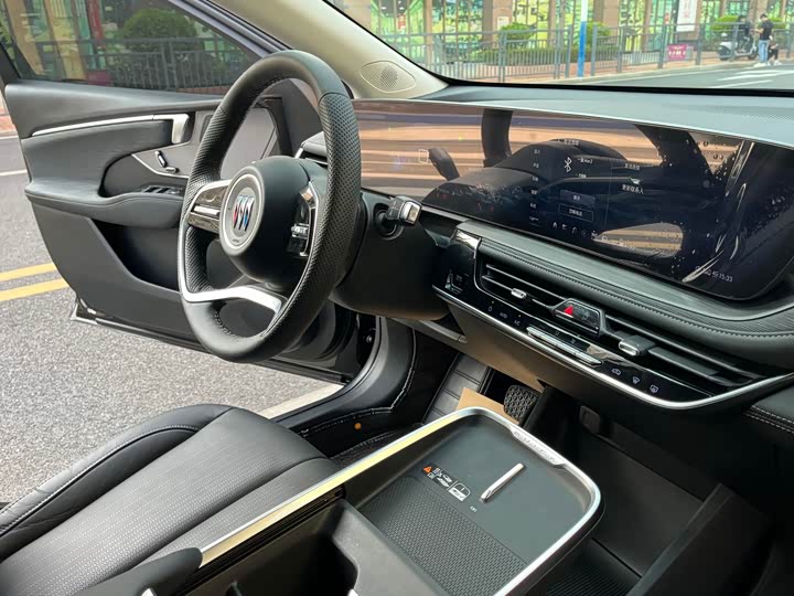 Фото 13 - Buick LaCrosse