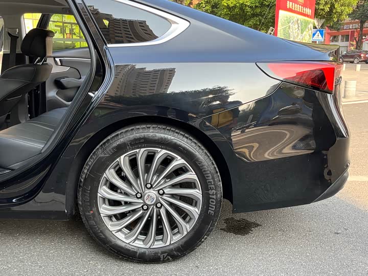 Фото 30 - Buick LaCrosse