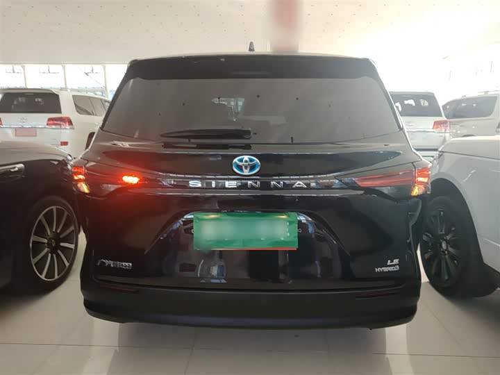 Фото 6 - Toyota Sienna