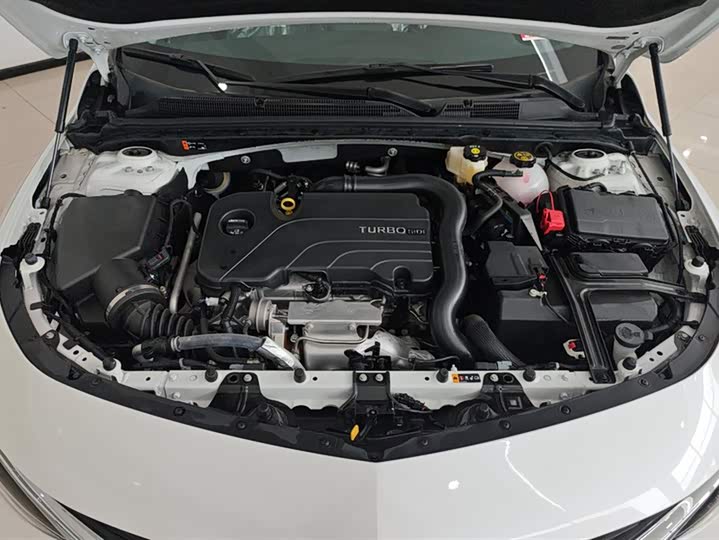 Фото 10 - Chevrolet Malibu XL