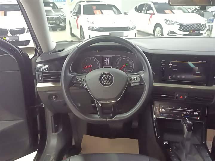 Фото 11 - Volkswagen Passat