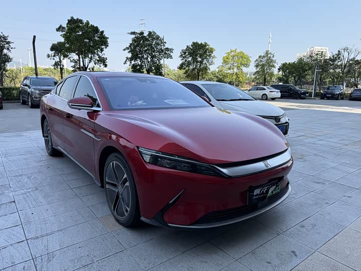 Фото 2 - BYD Han