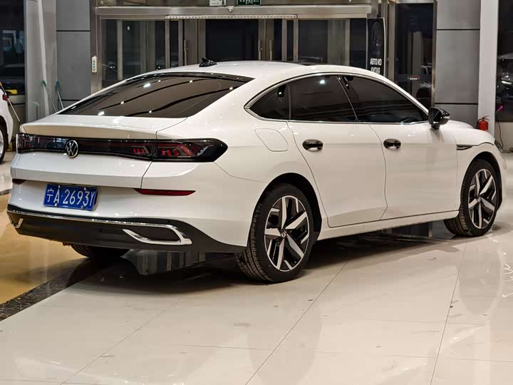 Фото 13 - Volkswagen Lamando L