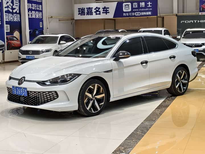 Фото 3 - Volkswagen Lamando L