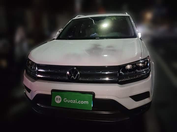 Фото 24 - Volkswagen Tharu