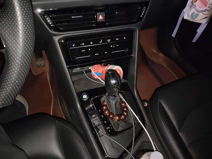 Фото 7 - Volkswagen Tharu