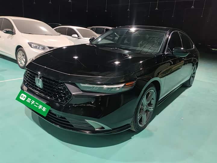 Фото 2 - Honda Accord