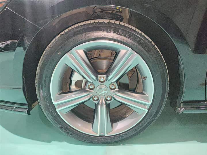 Фото 22 - Honda Accord