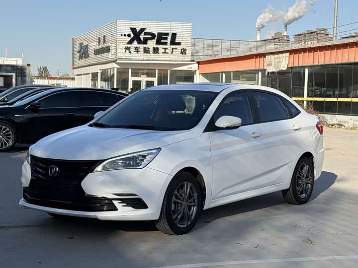 Фото 1 - Changan Eado DT