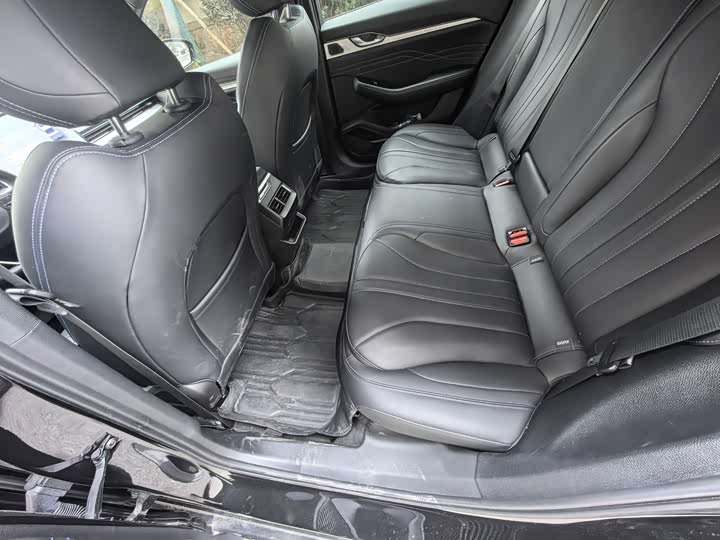 Фото 11 - Geely Preface