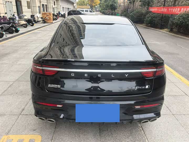Фото 4 - Geely Preface