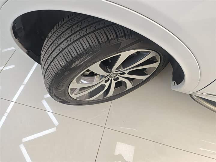 Фото 23 - Land Rover Discovery Sport