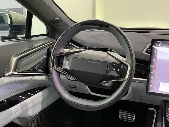 Фото 17 - HiPhi Z