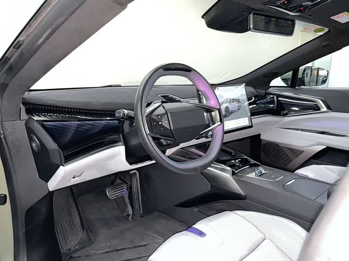 Фото 21 - HiPhi Z