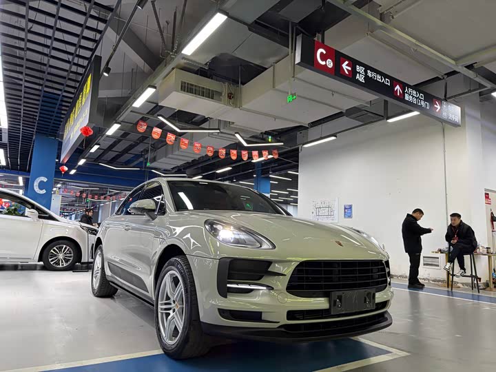 Фото 3 - Porsche Macan