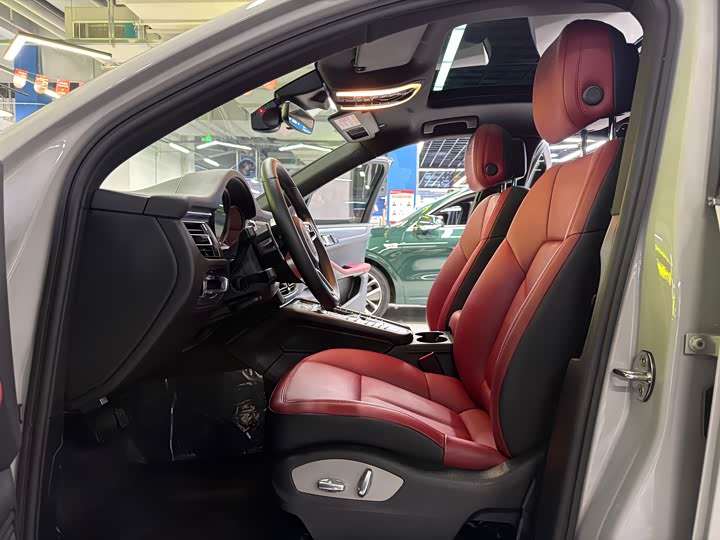 Фото 8 - Porsche Macan