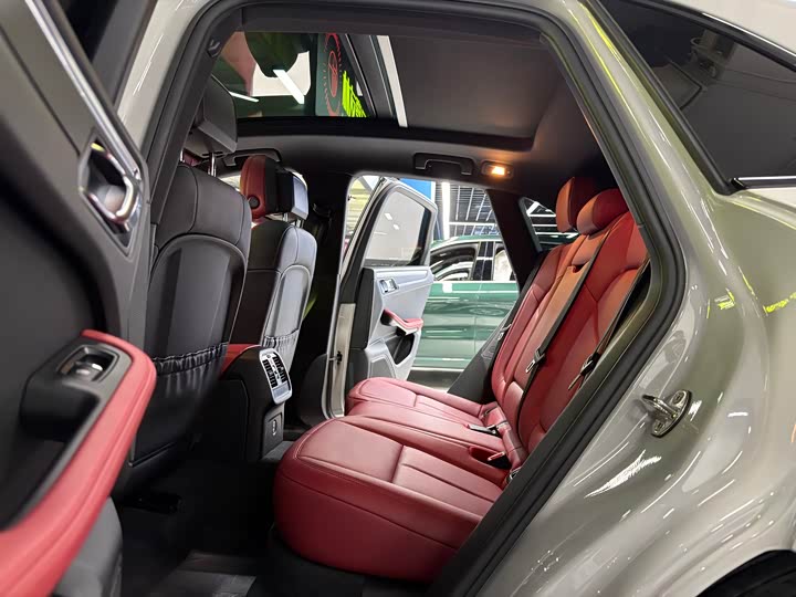 Фото 9 - Porsche Macan