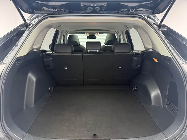 Фото 9 - Toyota RAV4