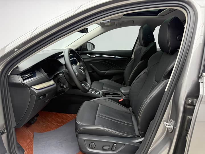 Фото 7 - Skoda Octavia Pro