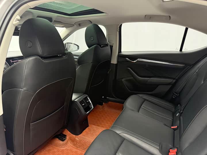 Фото 8 - Skoda Octavia Pro