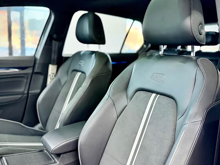 Фото 13 - Volkswagen Golf