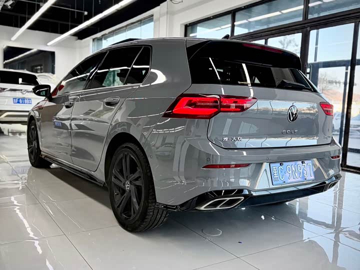 Фото 4 - Volkswagen Golf