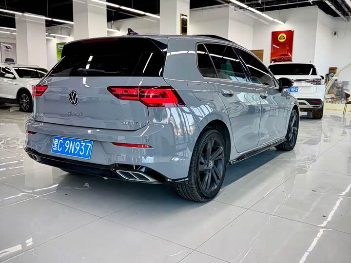 Фото 6 - Volkswagen Golf