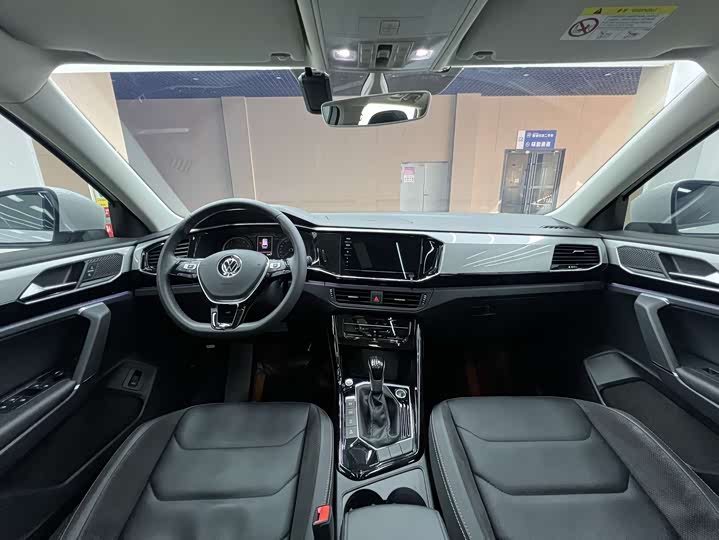 Фото 16 - Volkswagen Tayron