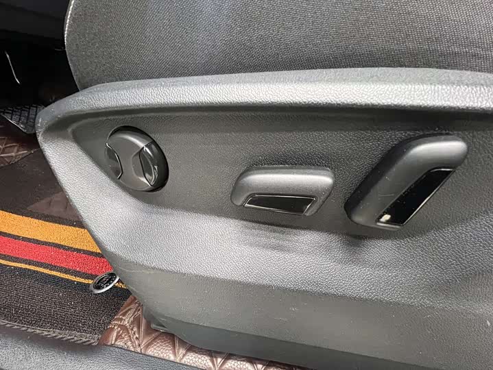 Фото 9 - Volkswagen Tayron