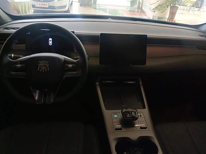 Фото 12 - BYD Qin Plus