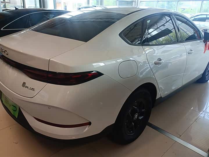 Фото 3 - BYD Qin Plus