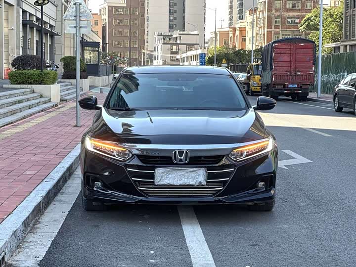 Фото 2 - Honda Accord