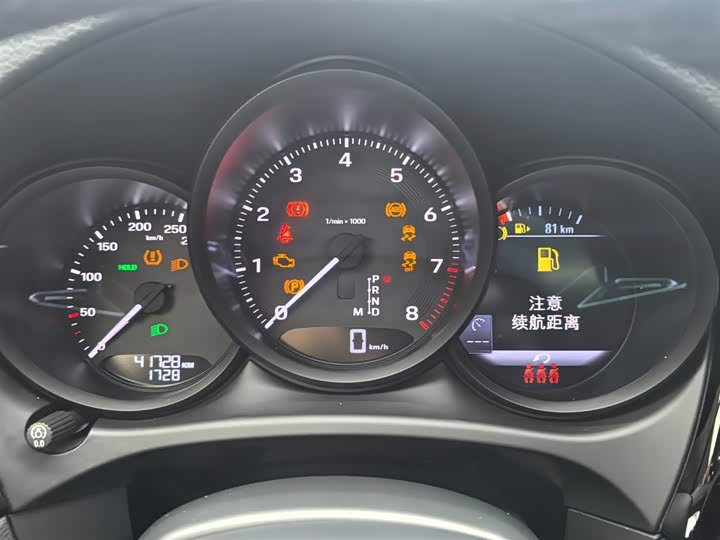 Фото 10 - Porsche Macan