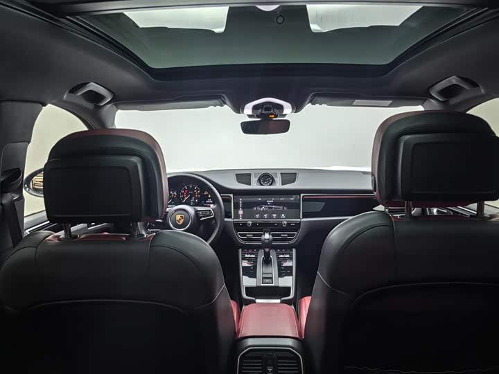 Фото 17 - Porsche Macan