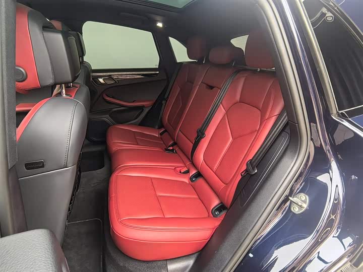 Фото 22 - Porsche Macan