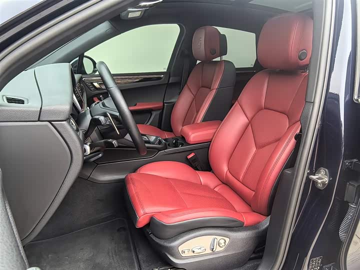 Фото 24 - Porsche Macan