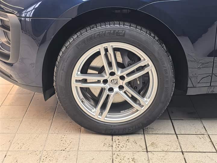 Фото 31 - Porsche Macan