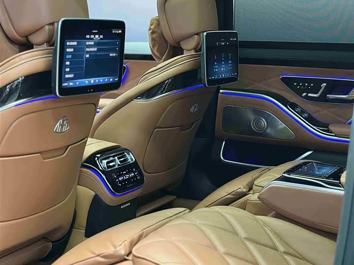 Фото 11 - Mercedes-Benz Maybach S-Class