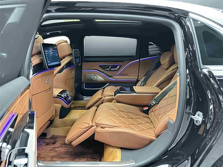 Фото 6 - Mercedes-Benz Maybach S-Class