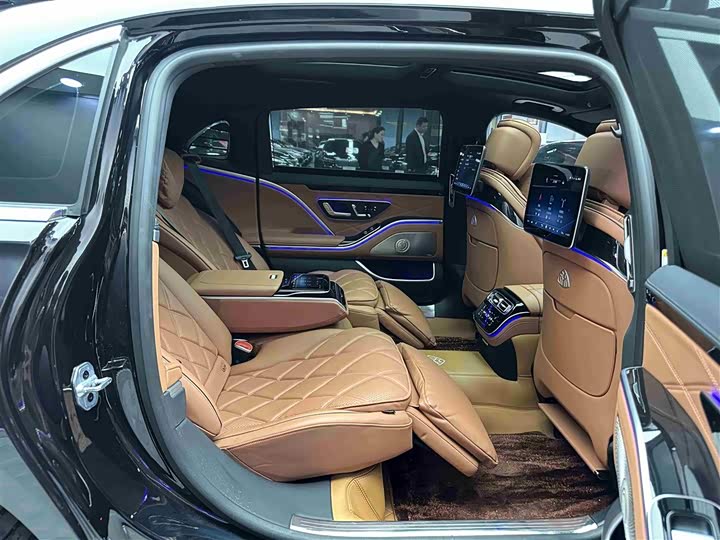 Фото 7 - Mercedes-Benz Maybach S-Class