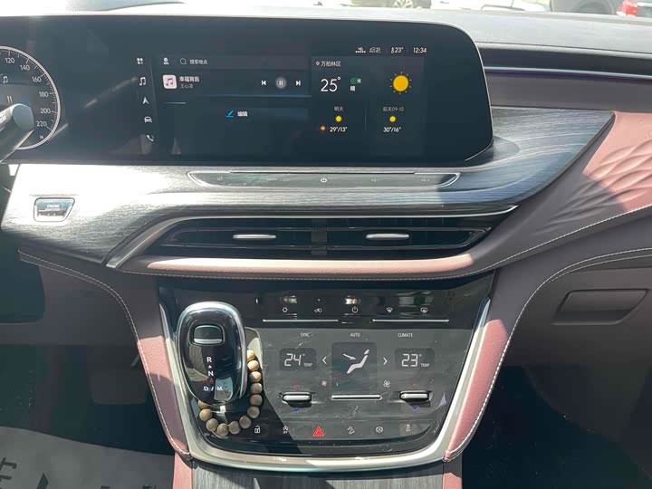 Фото 12 - Buick GL8 ES