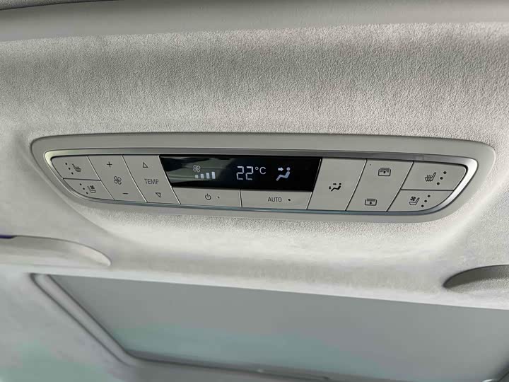 Фото 16 - Buick GL8 ES