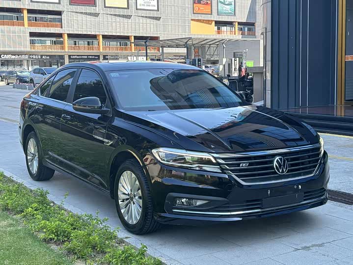 Фото 3 - Volkswagen Lavida