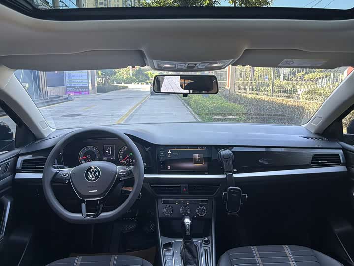 Фото 6 - Volkswagen Lavida