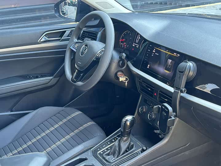 Фото 7 - Volkswagen Lavida