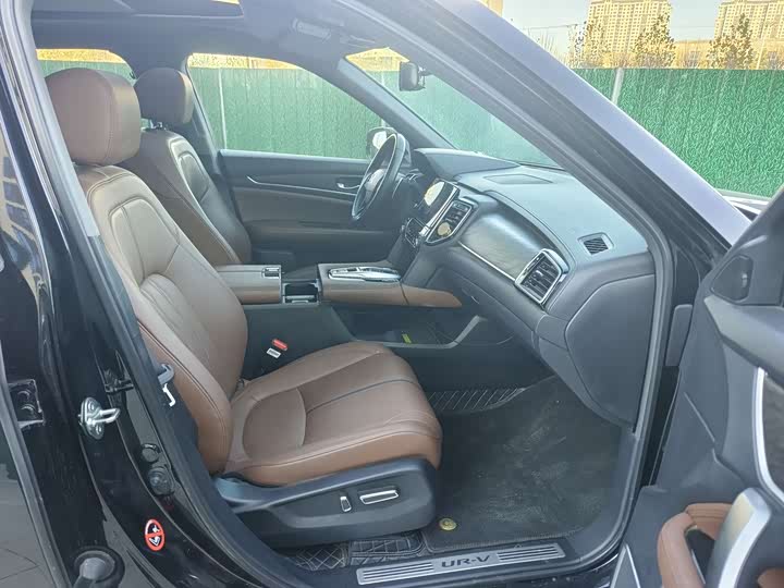 Фото 12 - Honda UR-V