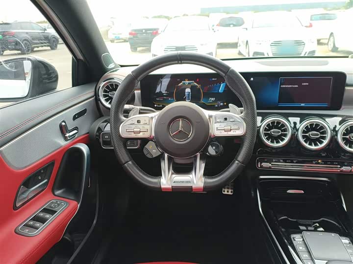 Фото 10 - Mercedes-Benz A-Class AMG