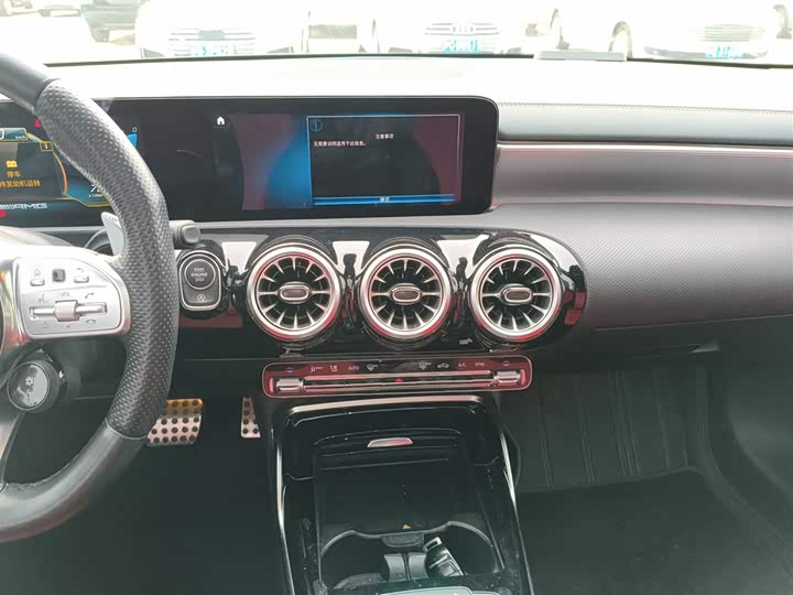 Фото 12 - Mercedes-Benz A-Class AMG